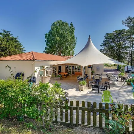 Beautiful Home In La Faute-Sur-Mer لا فاوت سور مير