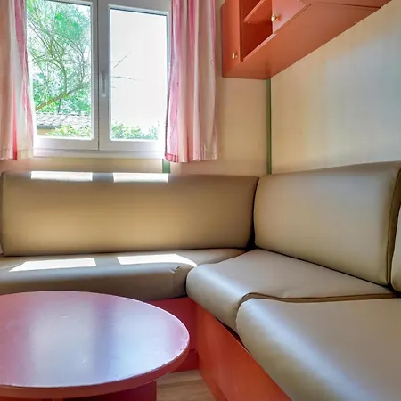 Beautiful Home In La Faute-Sur-Mer بيت للعطل